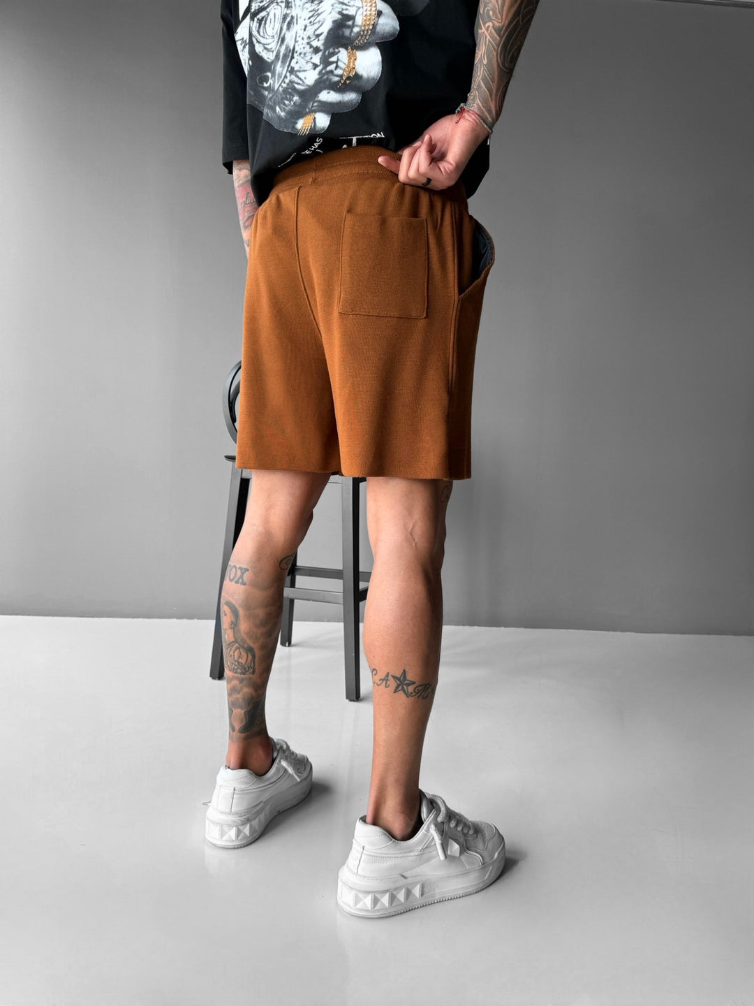 Loose Fit Seam Shorts - Brown