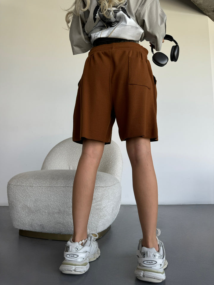 Loose Fit Seam Shorts - Brown