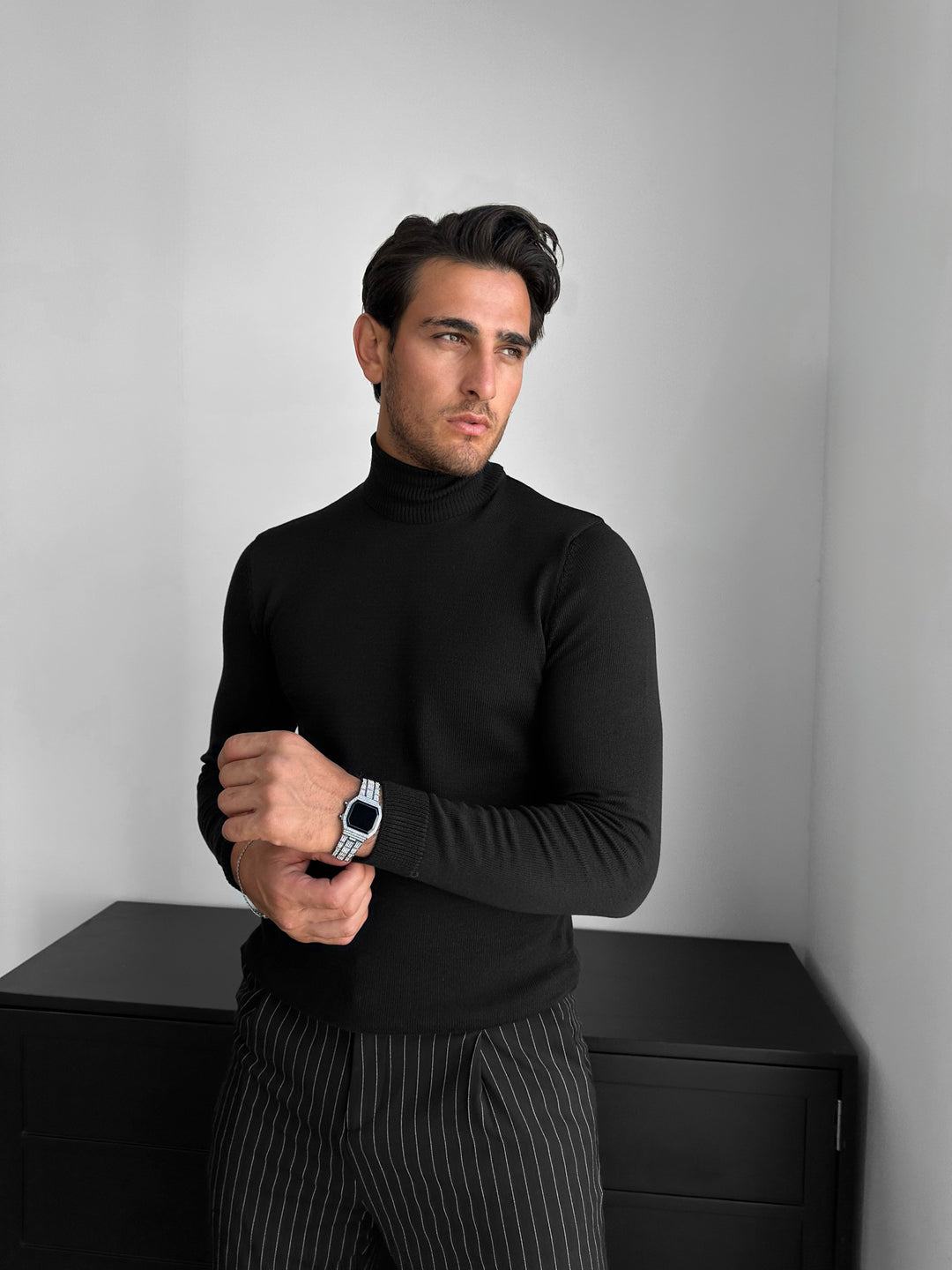 Slim Fit Long Neck Pullover - Black