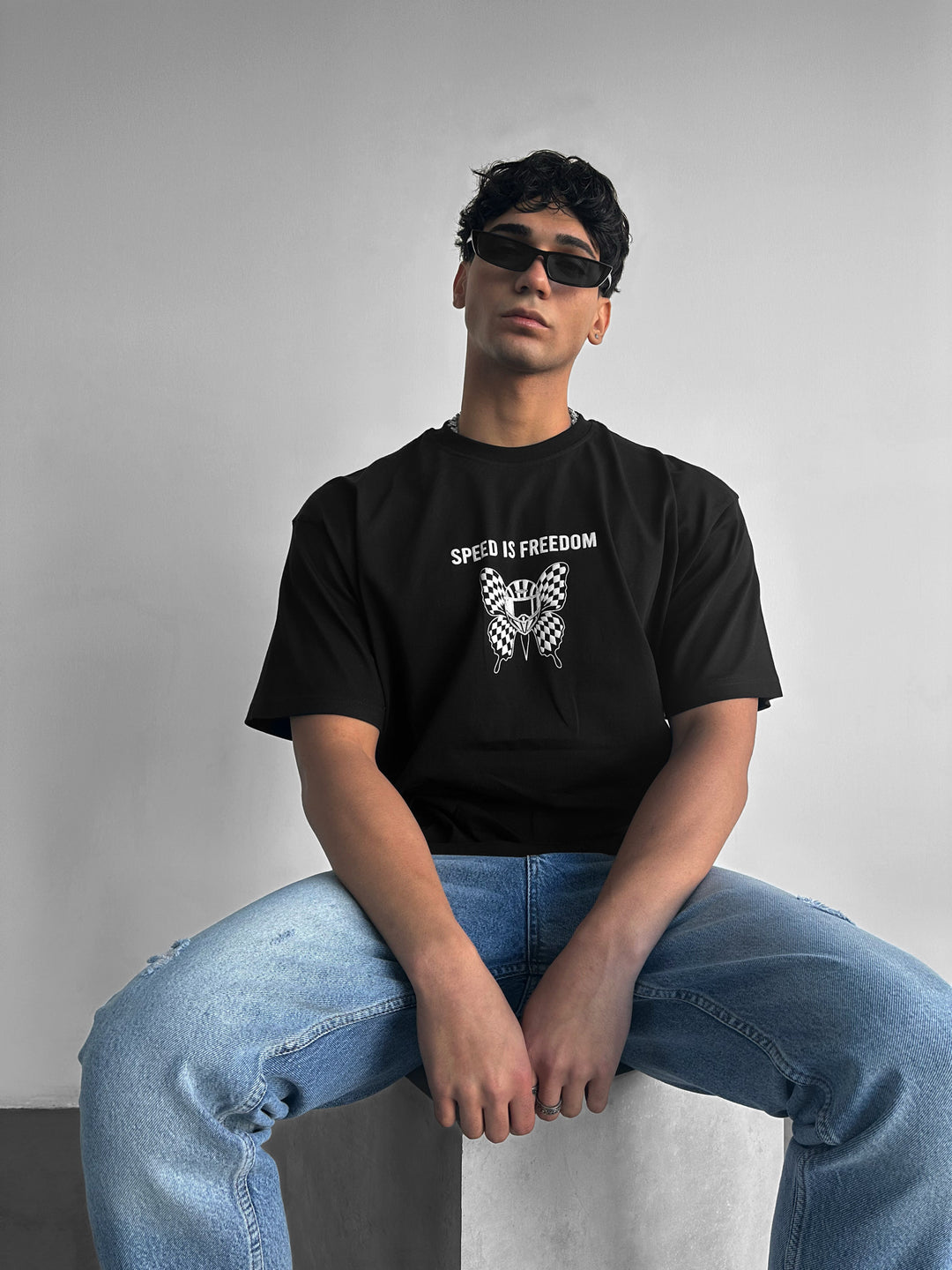 Oversize Butterfly Helmet T-shirt - Black