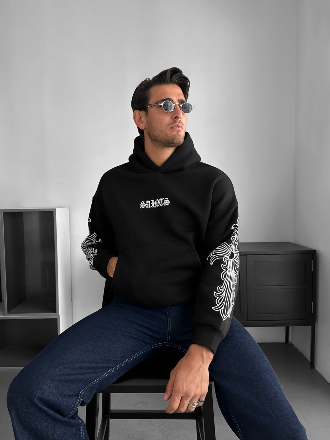 Oversize Saints Hoodie - Black