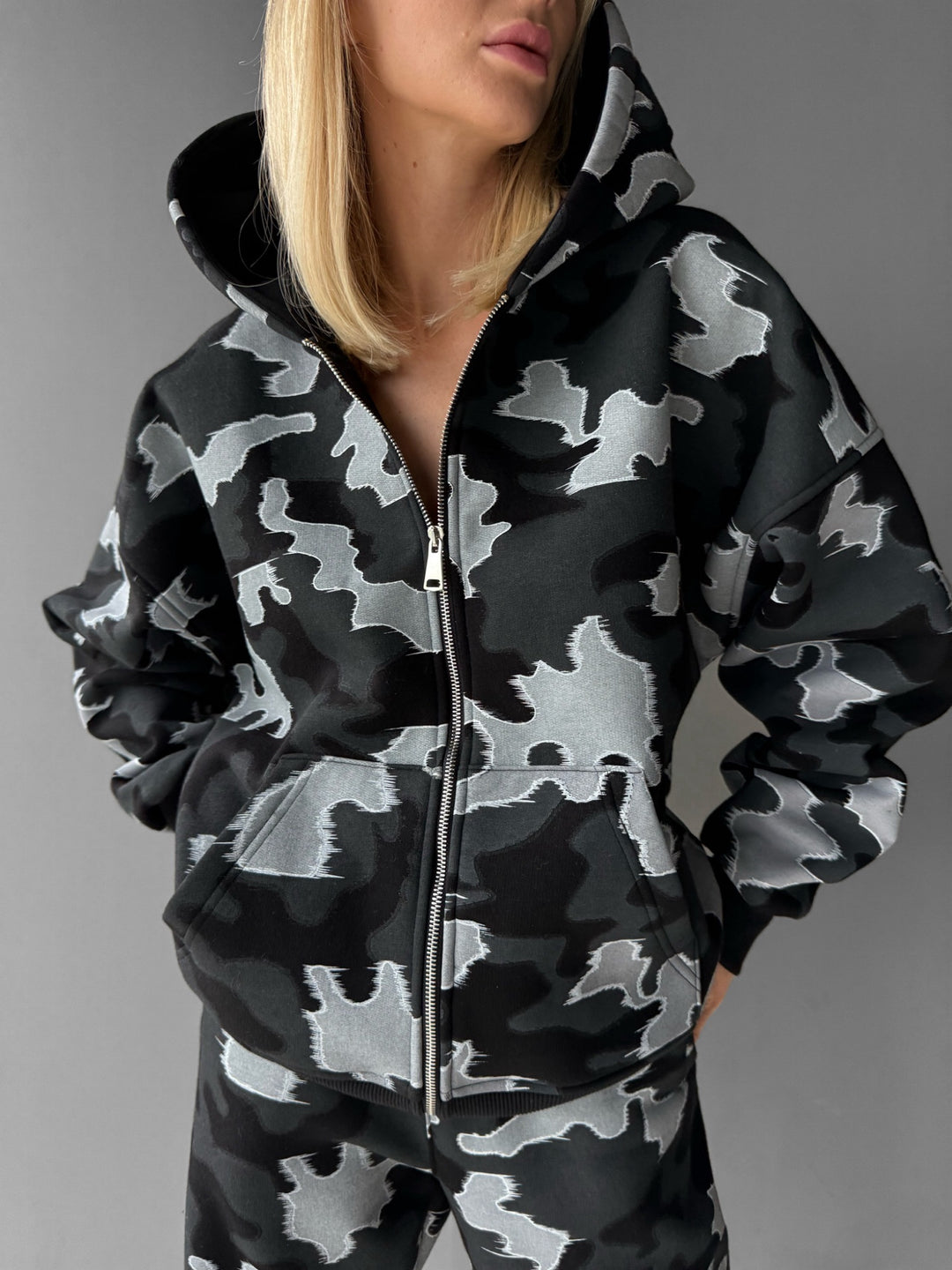 Women Oversize Camouflage Zipper Hoodie - Black