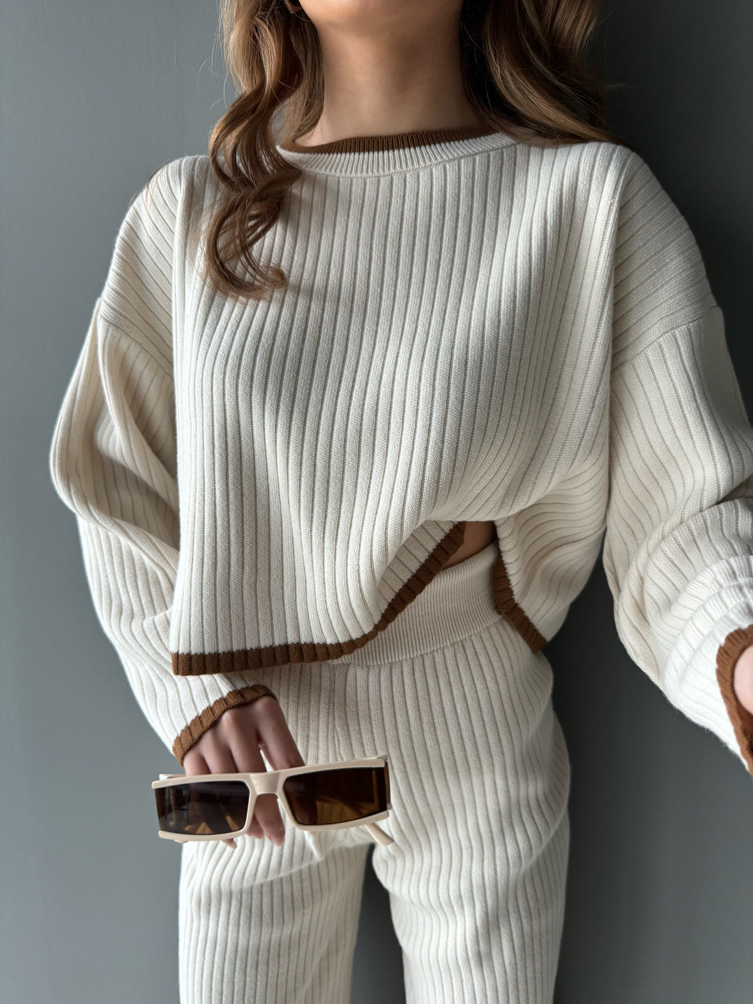 Short Details Knit Pullover - Creme and Brown