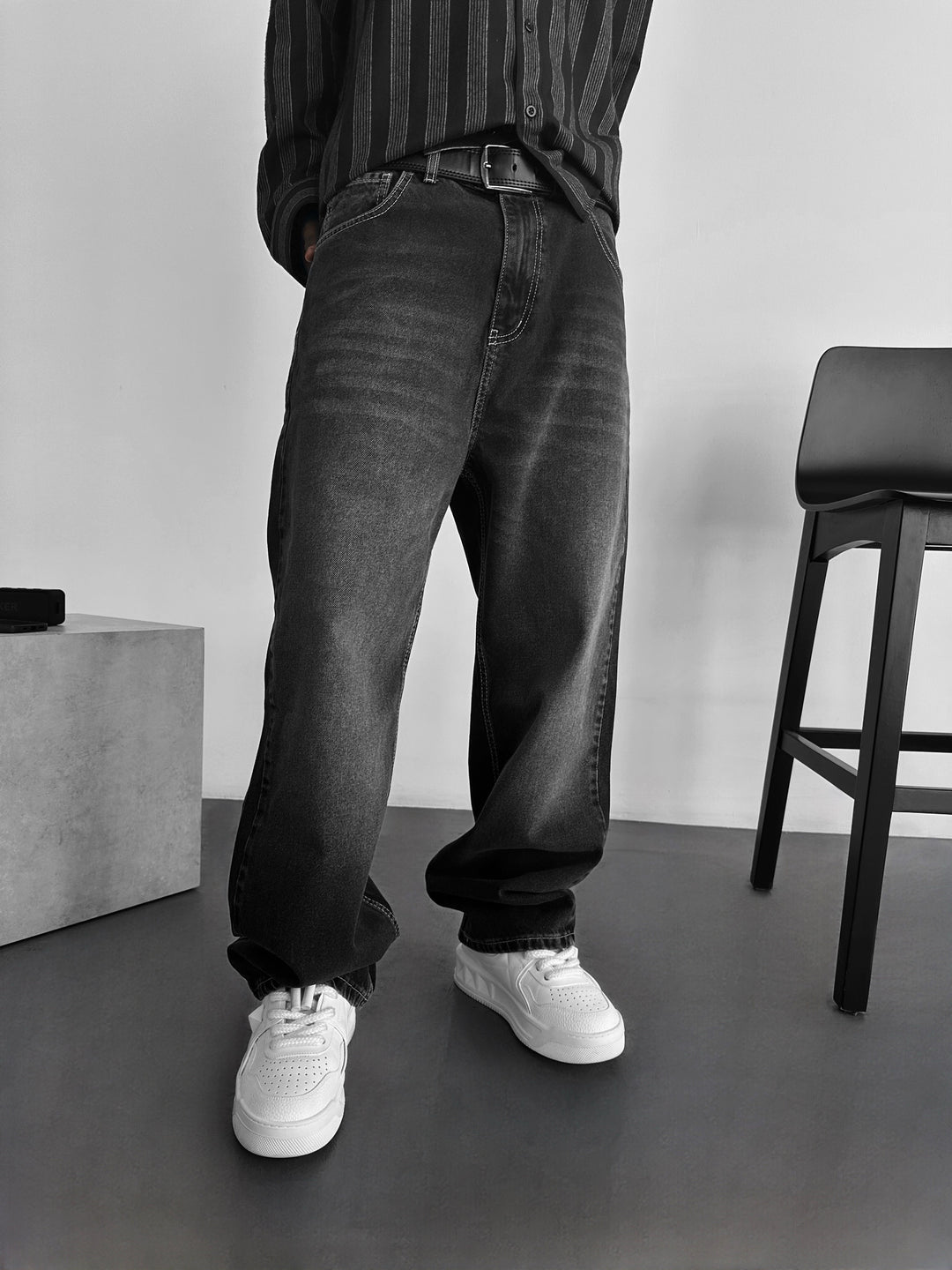 Relax Baggy Washed Jeans  - Black