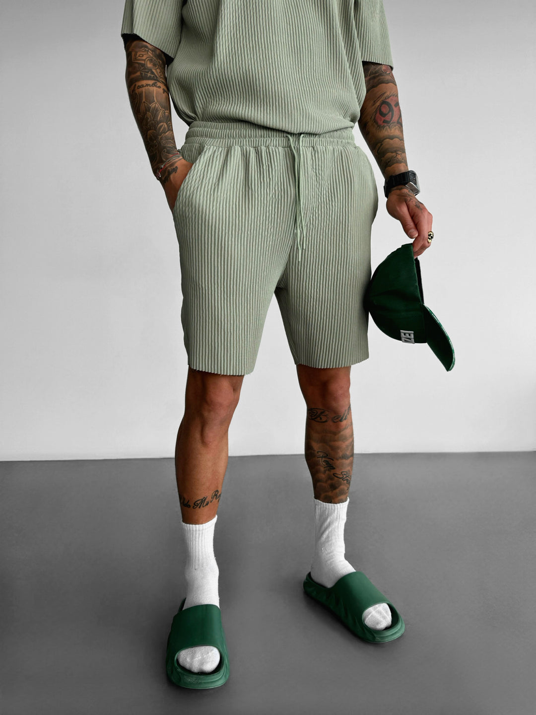 Loose Fit Ribbed Shorts - Green