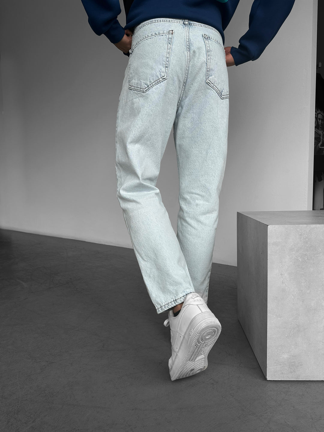 Boyfriend Torn Jeans - Ice Blue