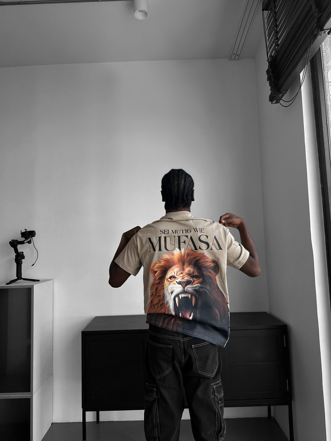 Oversize Lion T-Shirt - Beige