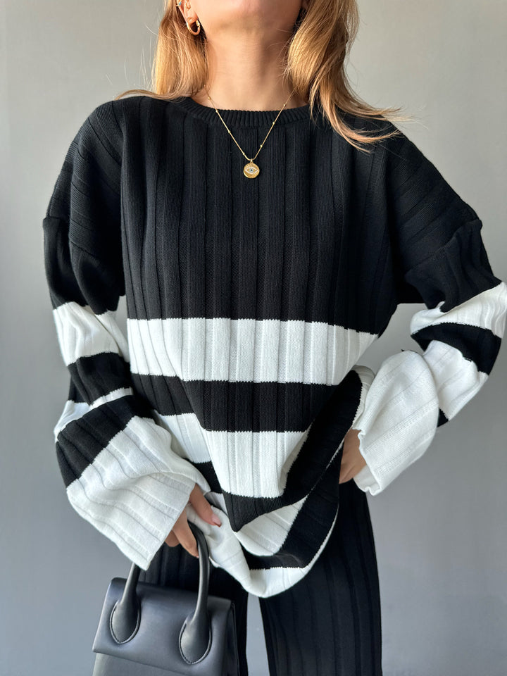 Oversize Long Knit Pullover - Black