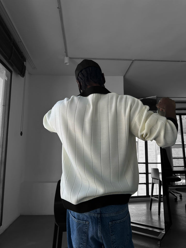 Oversized Embroidered Polo Sweater - Ecru