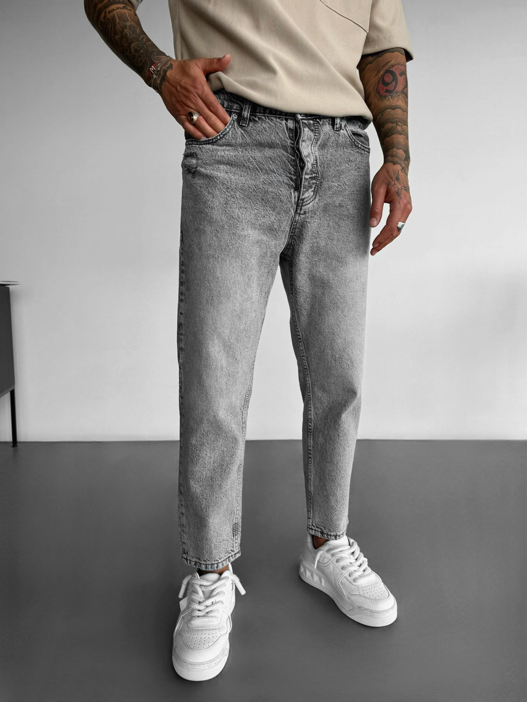 Washed Boyfriend Jeans - Grey