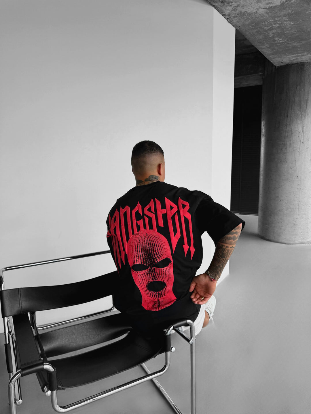 Oversize Gangster T-shirt - Black and Red