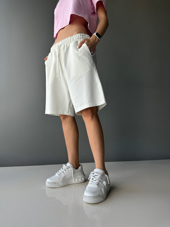 Loose Fit Shorts - Ecru