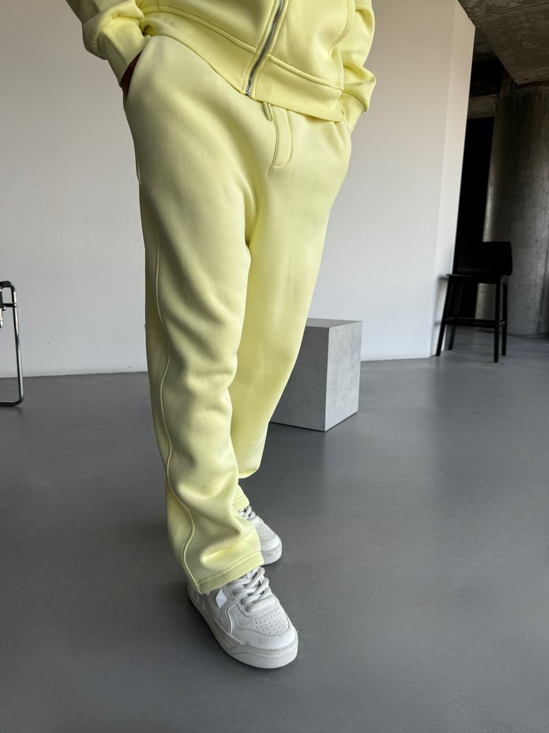 Basic Trousers - Young Wheat