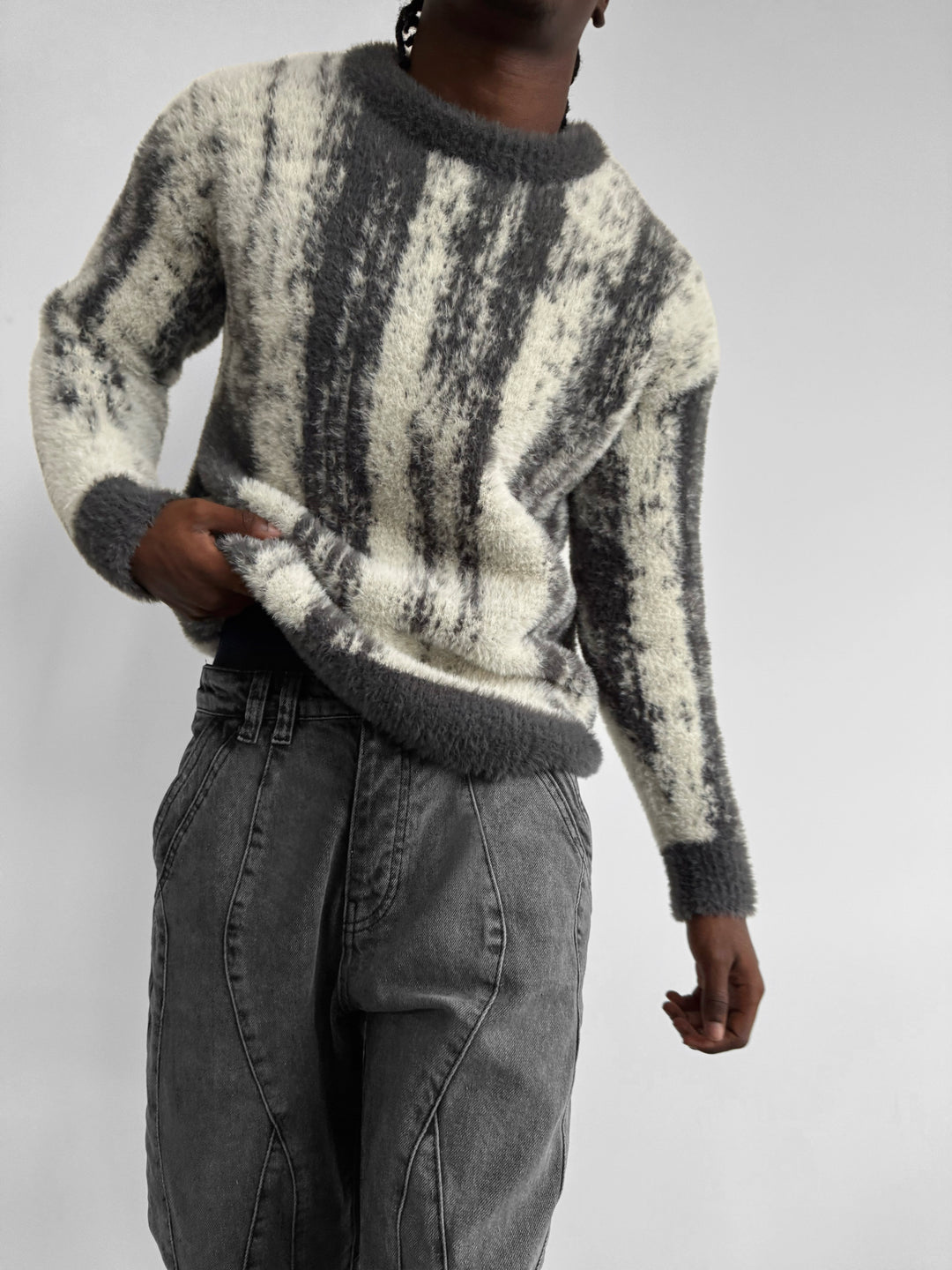 Oversize Brushstroke Effect Knit Pullover - Dark Grey