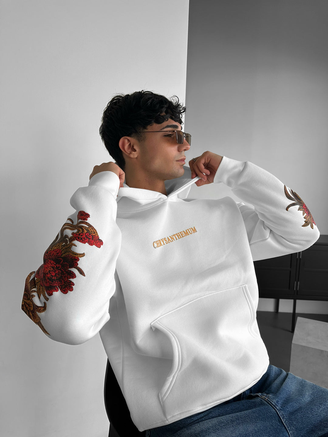 Oversize Chrysanthemum Hoodie - White