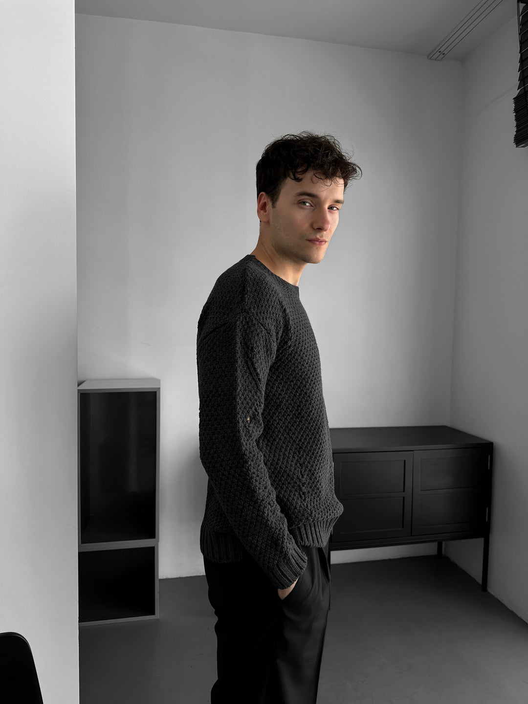 Regular Fit Textured Torn Sweater - Anthracite