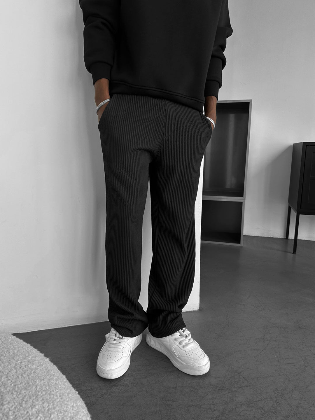 Loose Fit Ribbed Trousers - Black