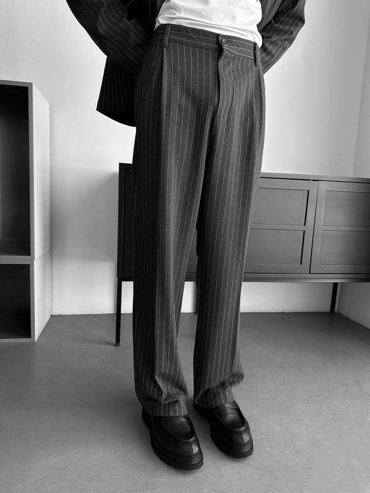 Oversize Pinstripe Double-Breasted Suit - Black