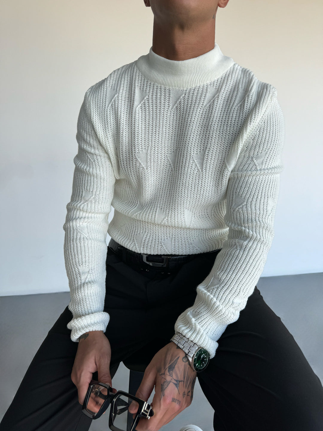 Triangle Pattern Sweater - White