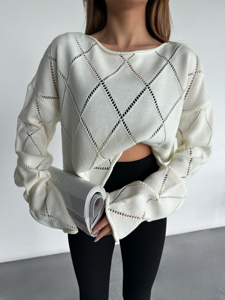 Oversize Textured Knit Sweater - White