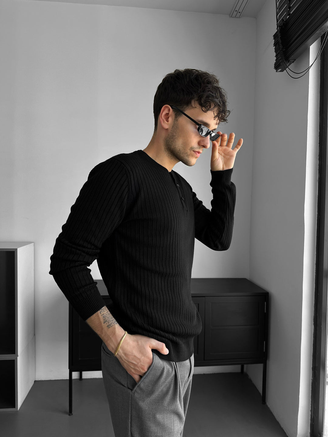 Slim Fit Button Knit Sweater - Black