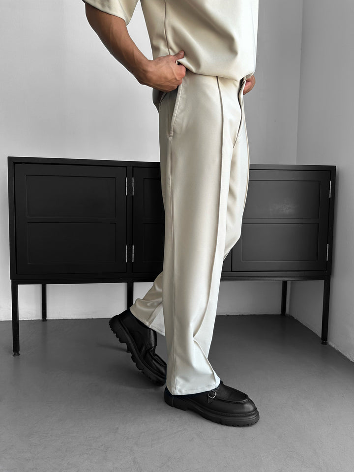 Loose Fit Pleated Trousers - Beige