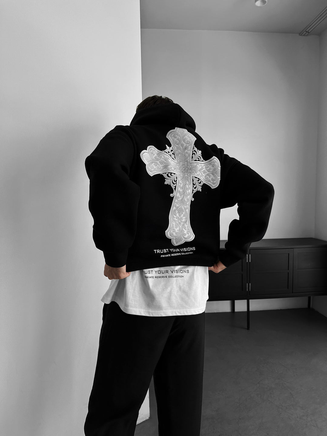 Oversize Cross Hoodie - Black