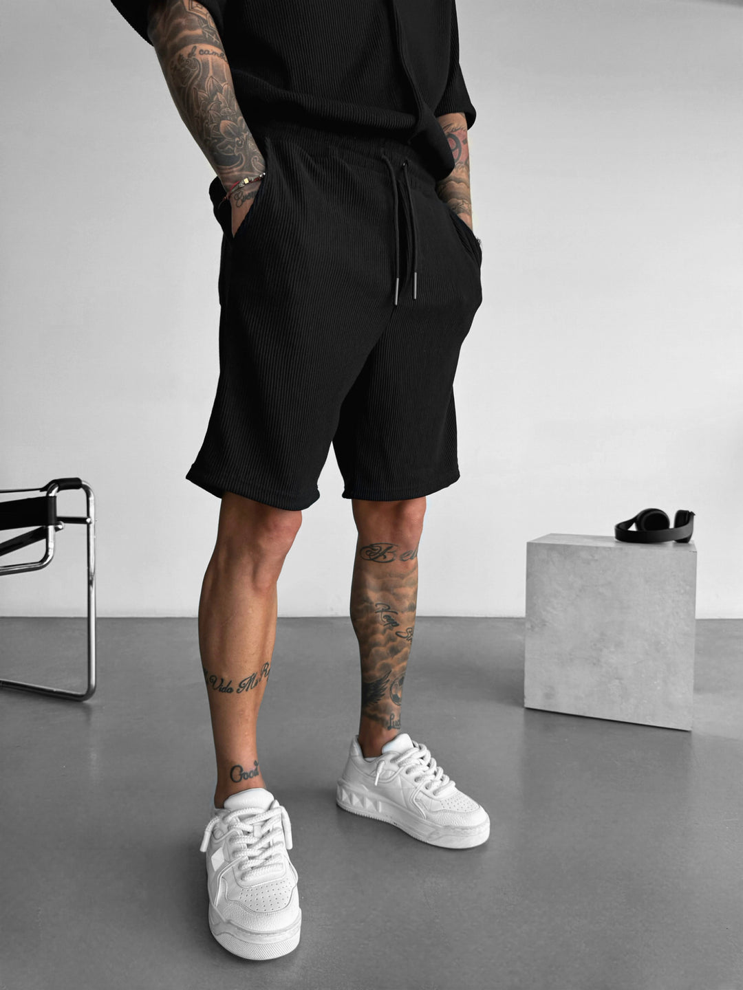 Loose Fit Cord Shorts - Black