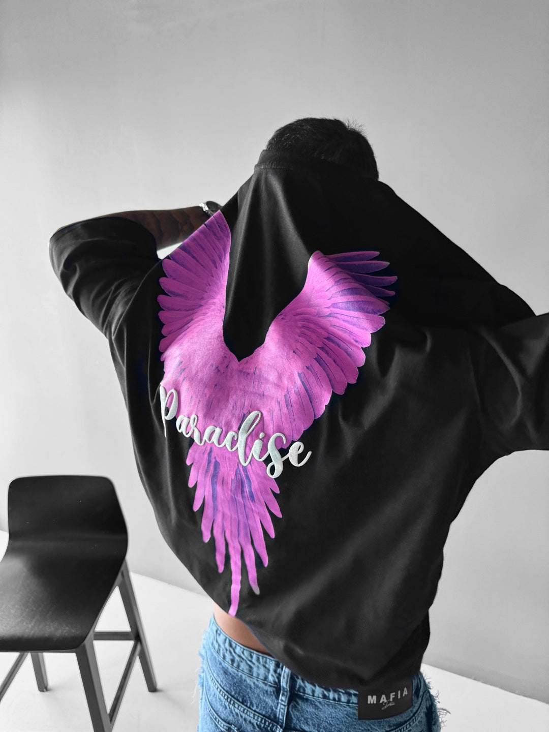 Oversize Parrot Paradise T-shirt - Black and Pink