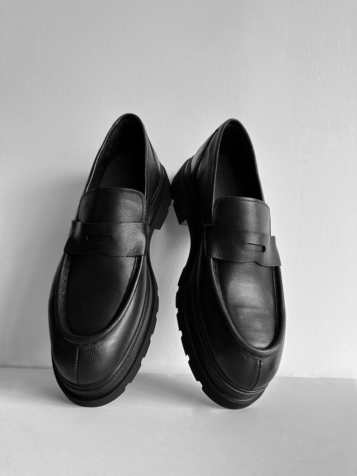 Classic Leather Shoes - Black