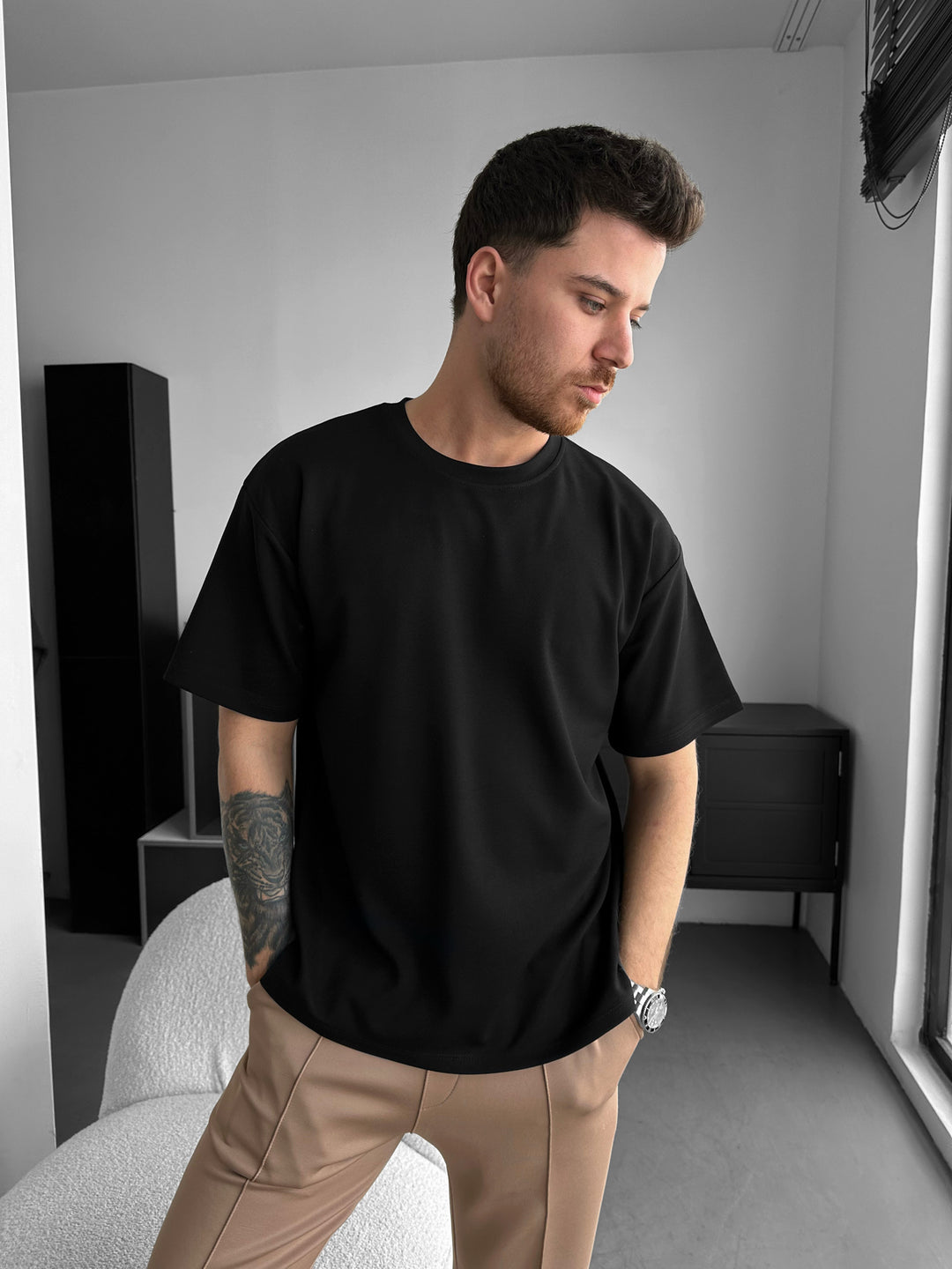 Loose Fit Basic T-shirt - Black