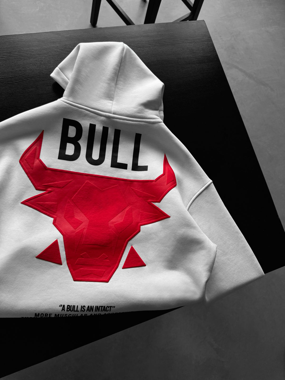 Oversize Bull Hoodie Off White – Kleidermafia - Main Image