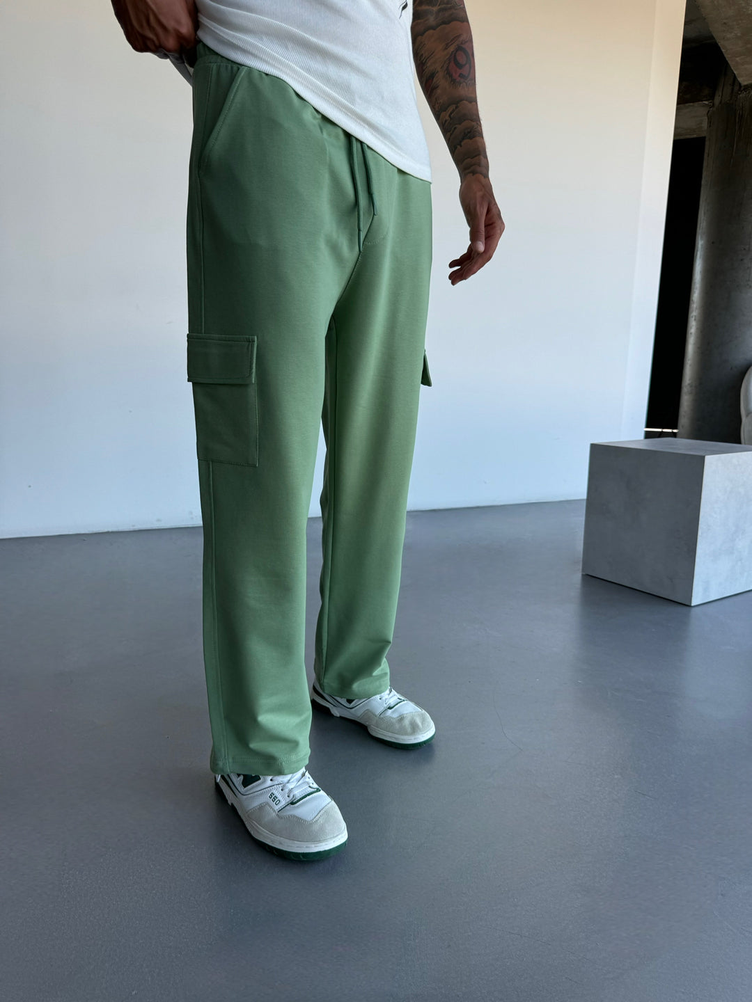 Loose Fit Pocket Trousers - Grass