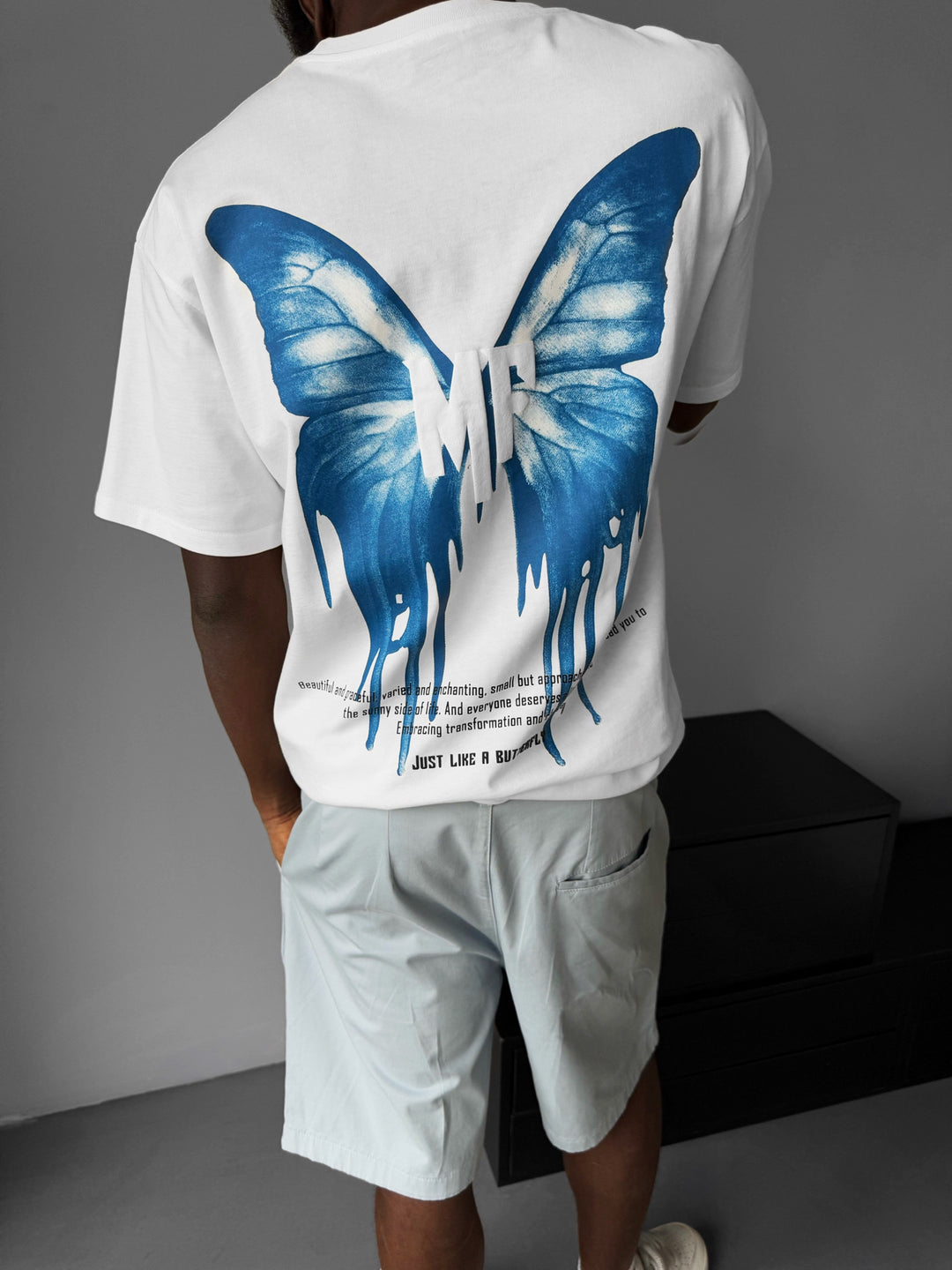 Oversize 'Like a Butterfly' T-Shirt - Ecru