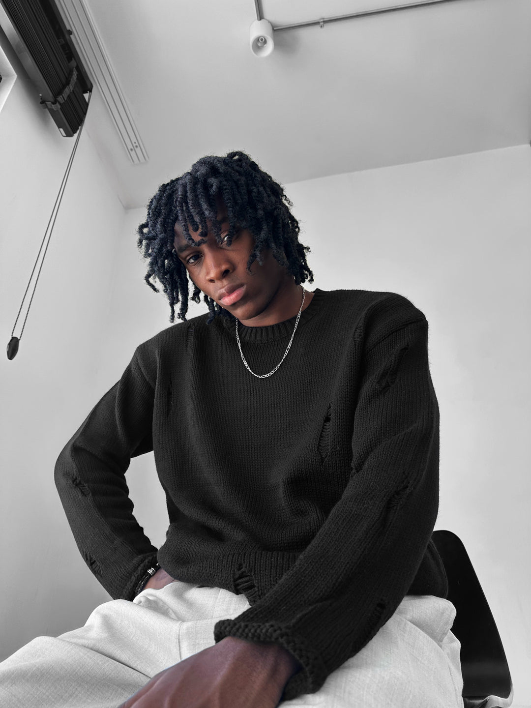Oversize Torn Sweater - Black