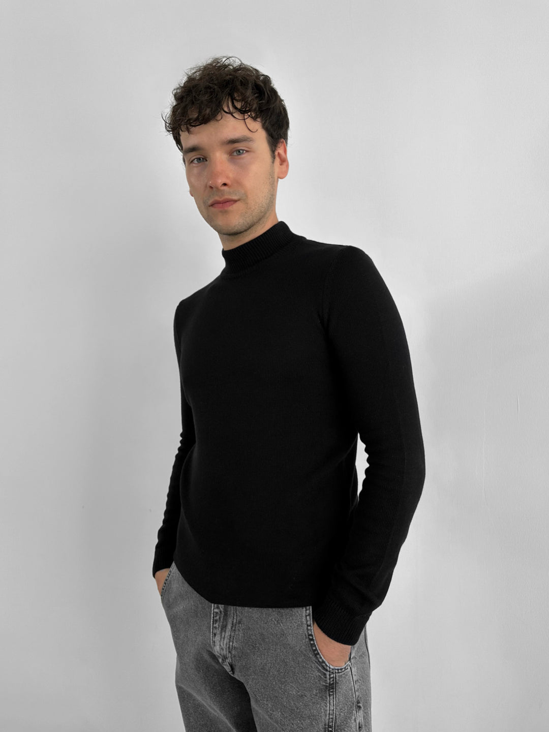 Loose Fit Half Neck Pullover - Black