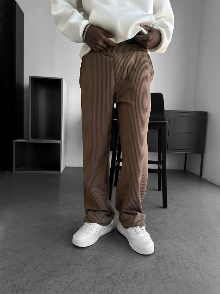 Loose Fit Ribbed Trousers - Brown