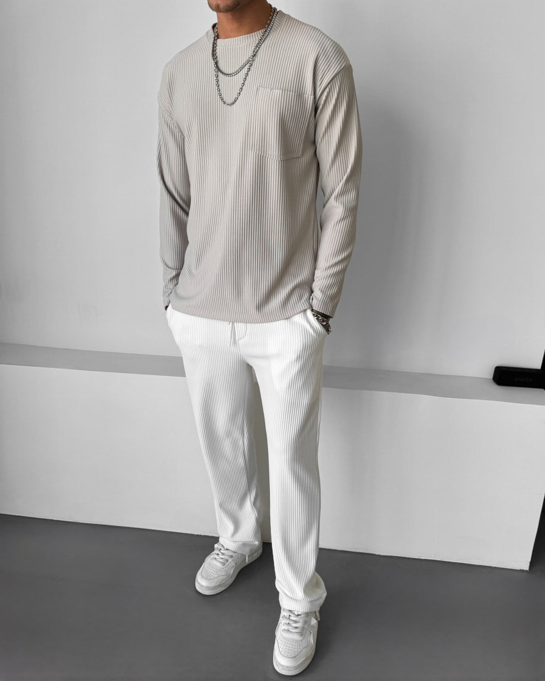 Loose Fit Striped Pocket Sweatshirt - Grey