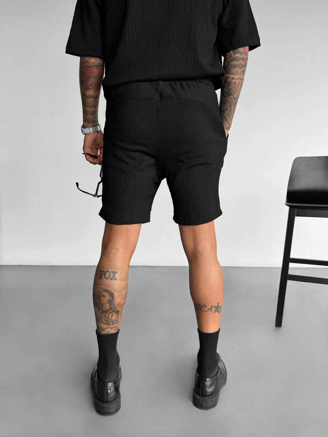 Loose Fit Crepe Shorts - Black