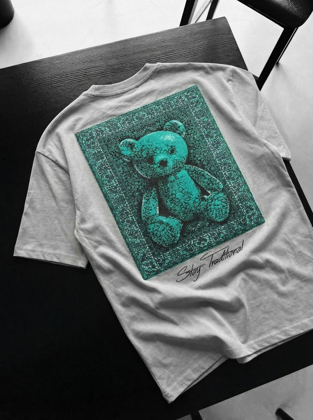 Oversize 'Stay Traditional' T-Shirt - Grey