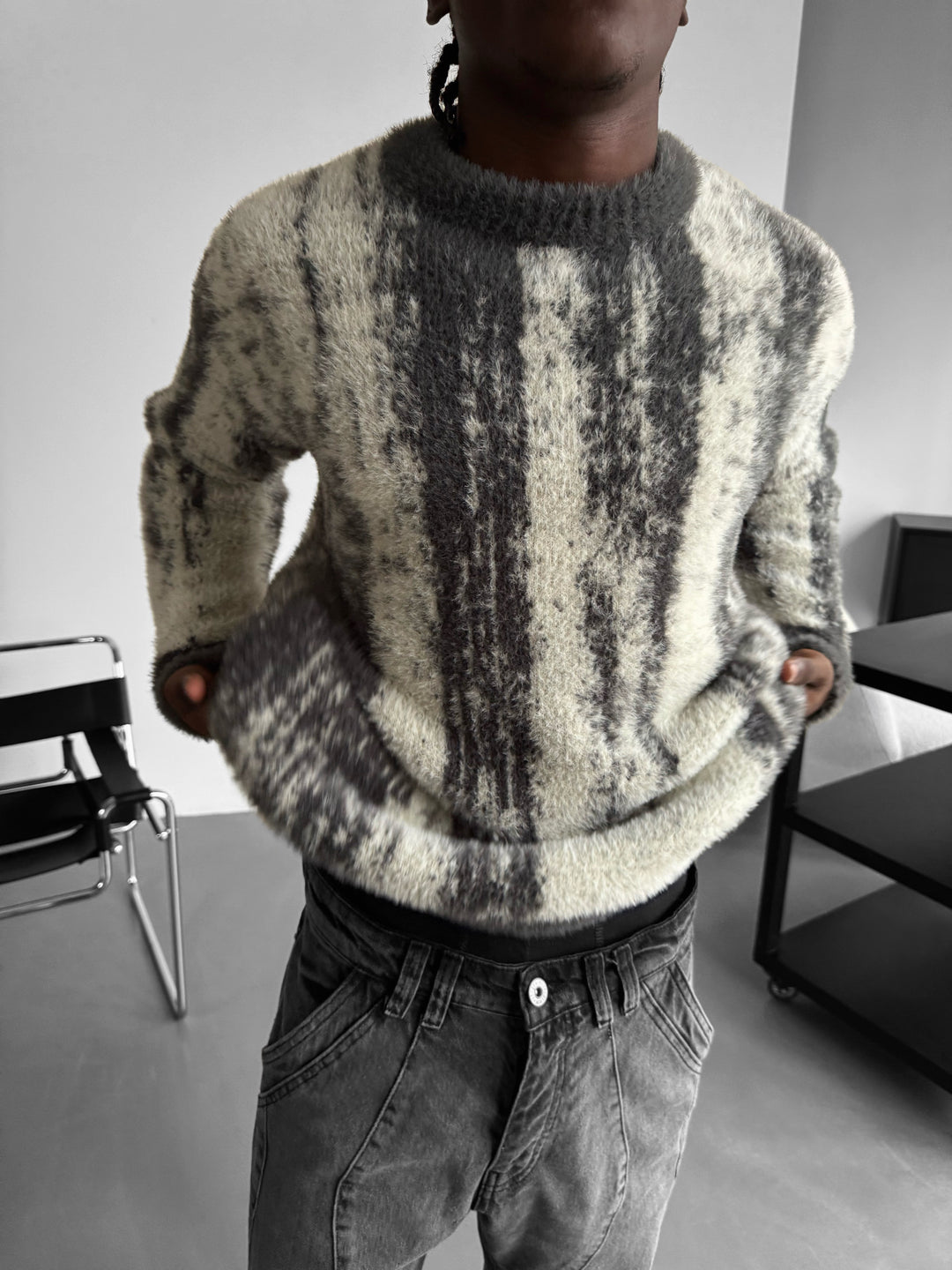 Oversize Brushstroke Effect Knit Pullover - Dark Grey