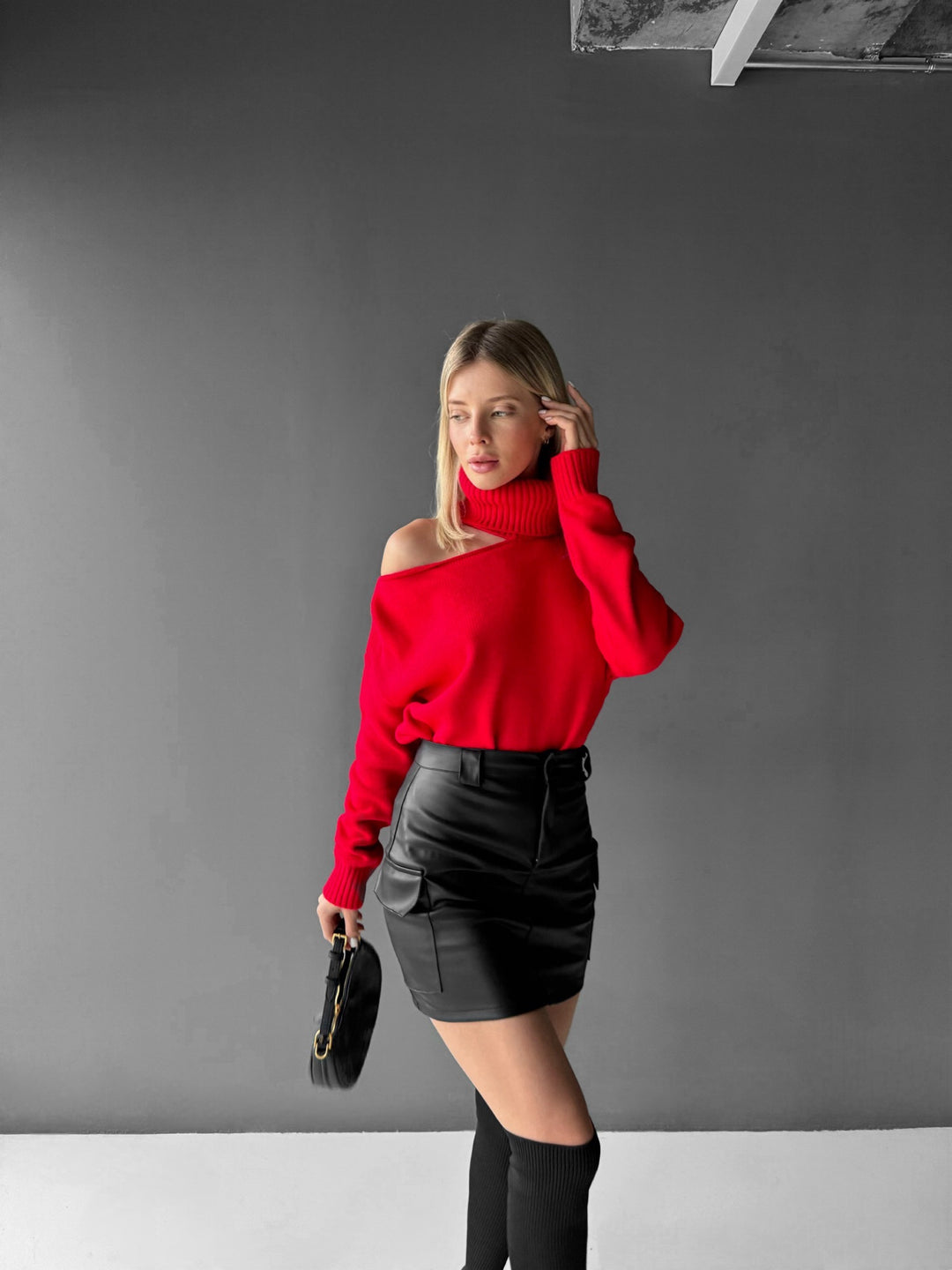 Collar Details Pullover - Red