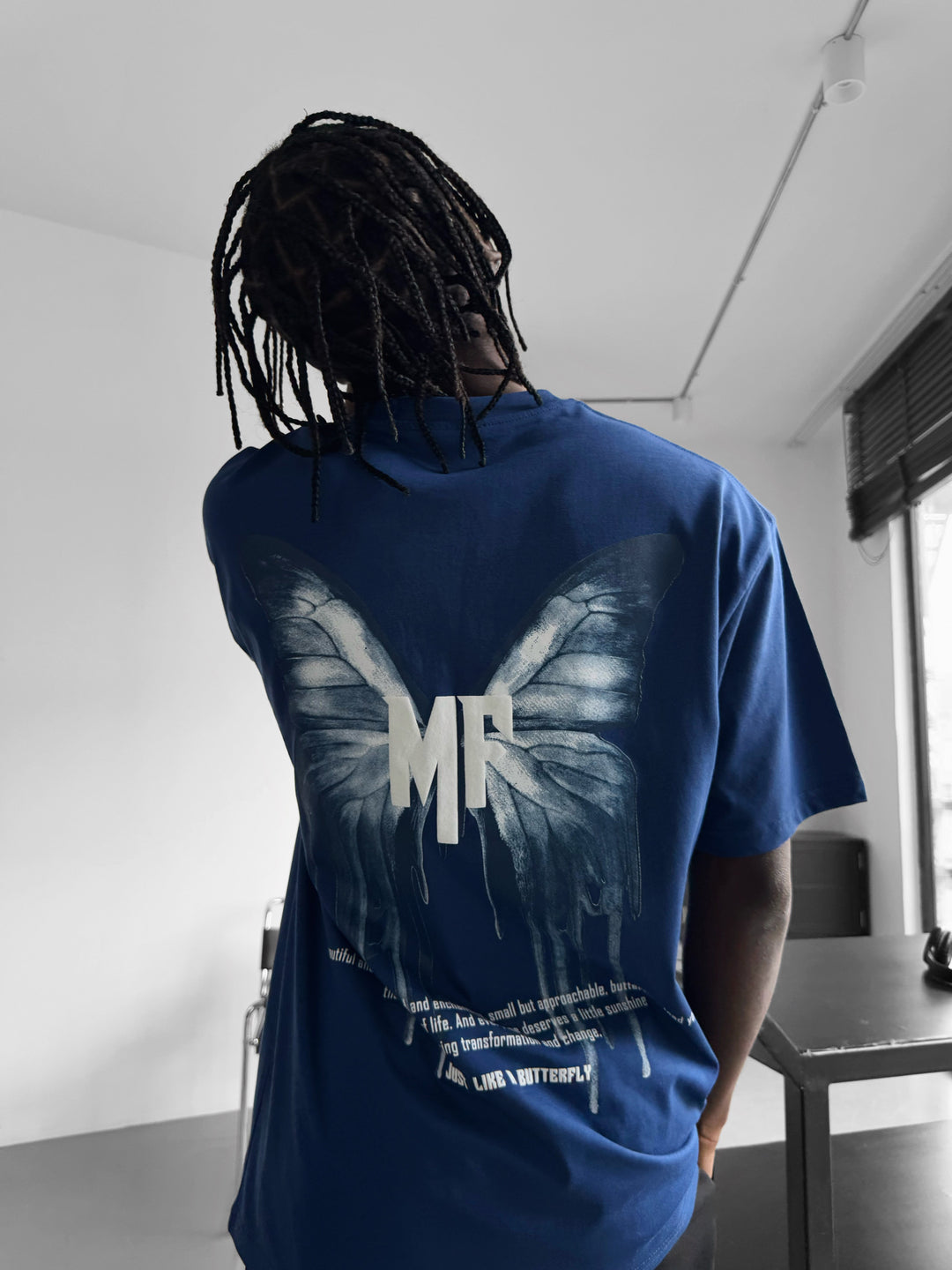 Oversize 'Like a Butterfly' T-Shirt - Navy Peony