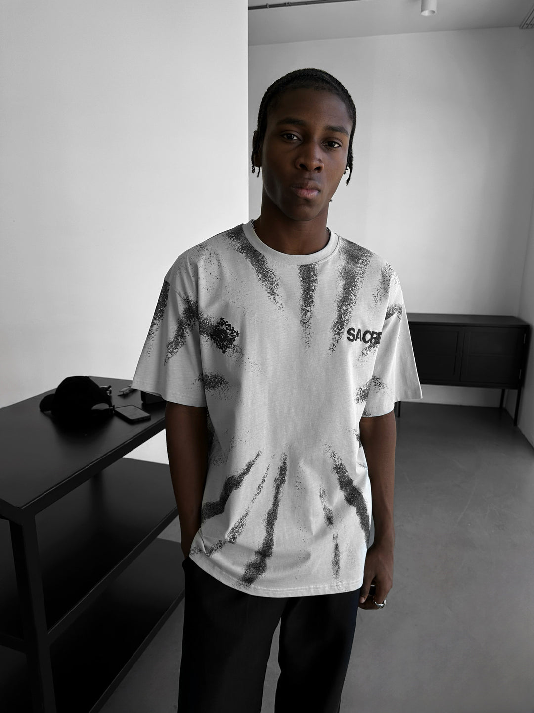 Oversize 'Sacred' T-Shirt - Grey
