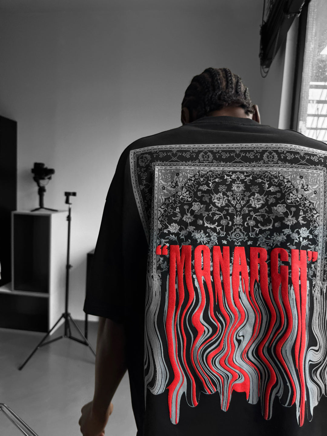 Oversize "Monarch" T-Shirt - Black and Bordeaux