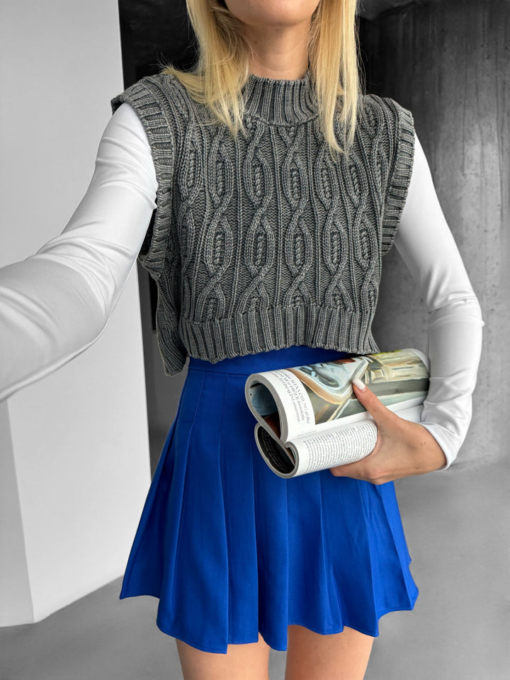 Short Knit Sweater - Grey