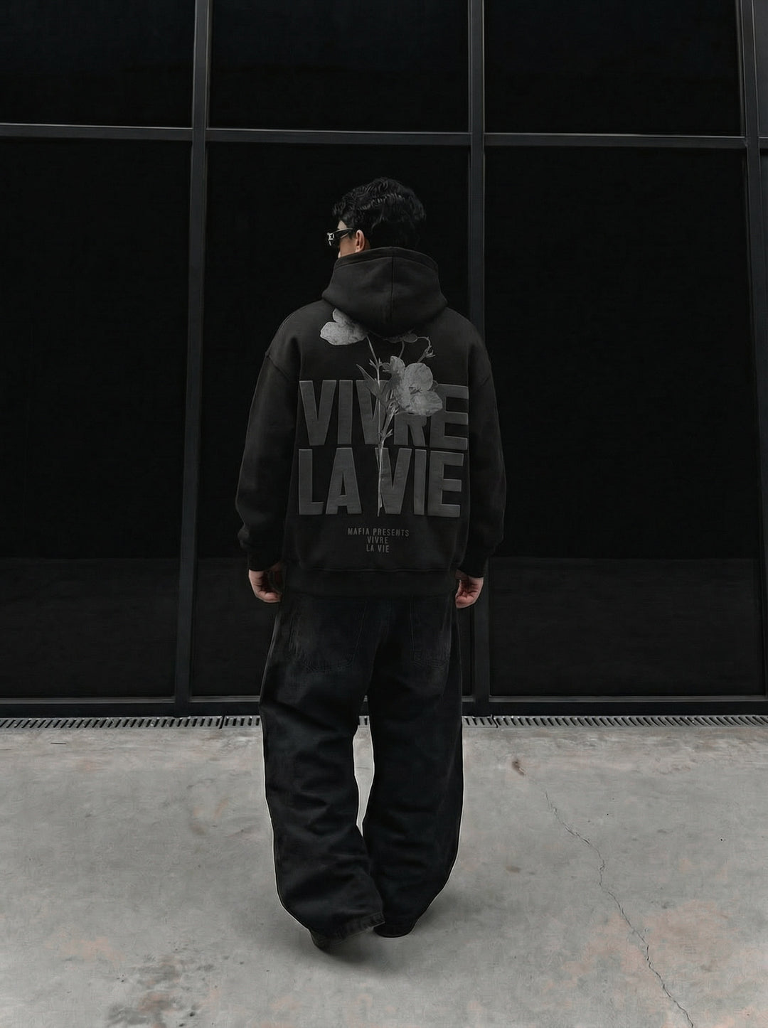 Oversize Vivre La Vie Hoodie - Black and Grey