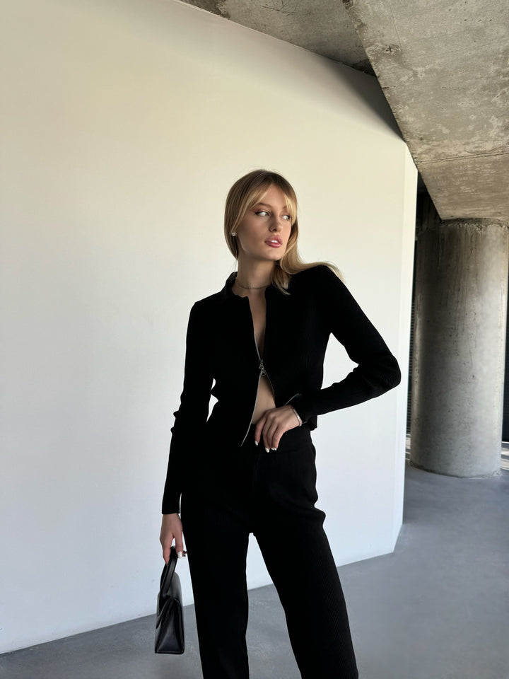 Collar Zipper Sweater - Black