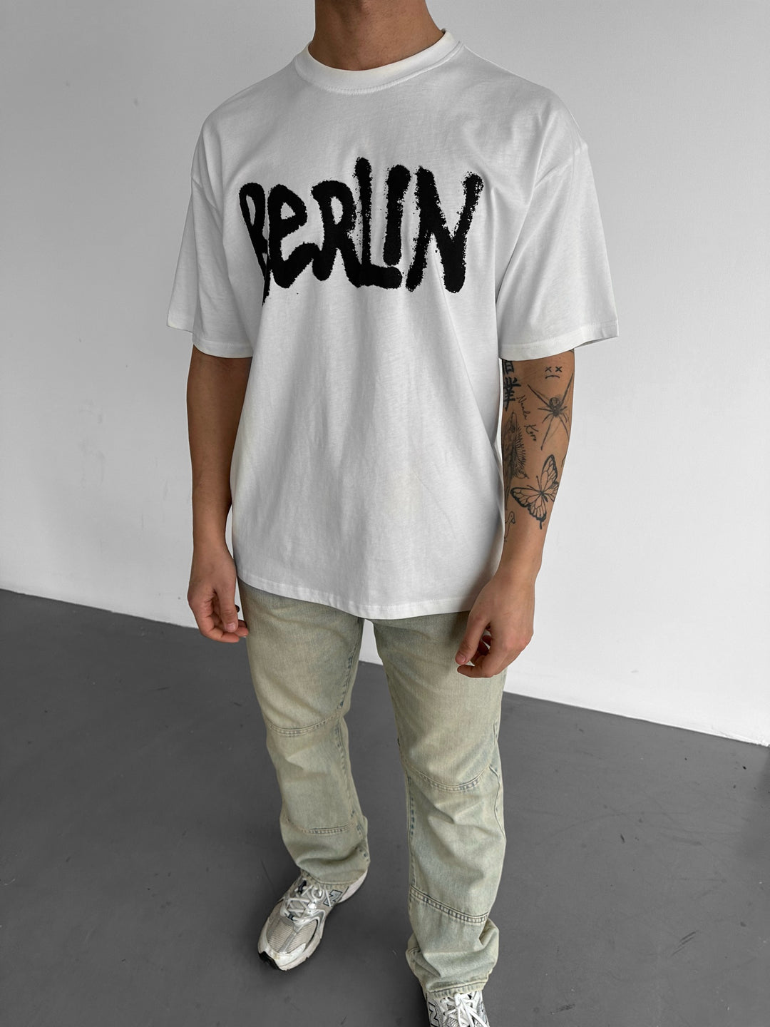 Oversize 'Berlin Sumpf' T-Shirt - Ecru