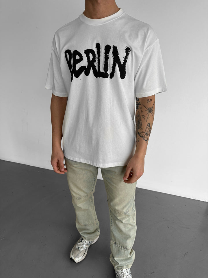 Oversize 'Berlin Sumpf' T-Shirt - Ecru
